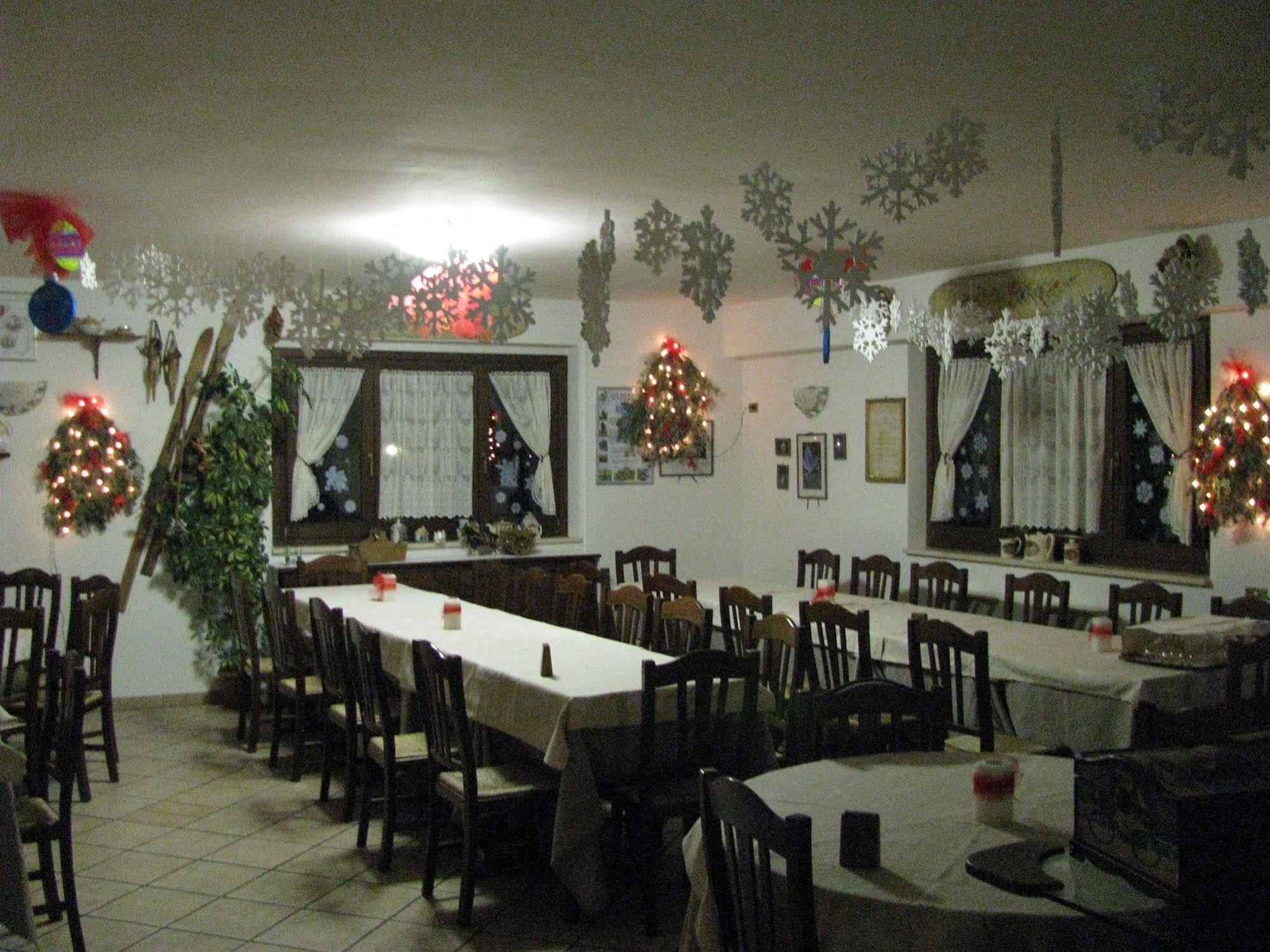 Lh Albergo Il Paradiso Pescasseroli Exterior photo